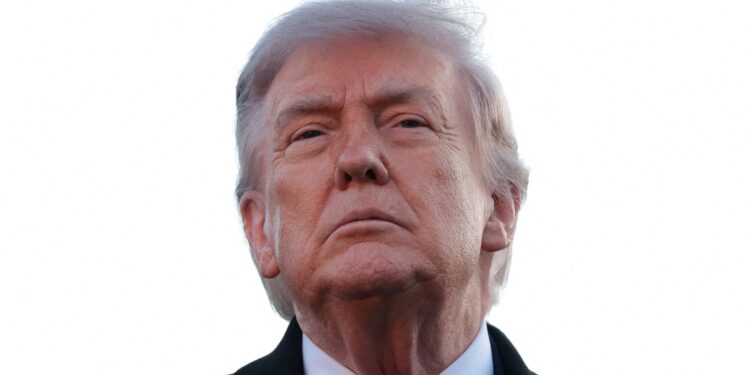 Trump sofre reveses em plano de redesenhar distritos na Carolina do Sul e no Alabama