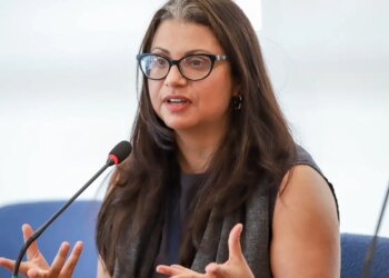 Demanda por trabalhadores mantém mercado resiliente, avalia IBGE